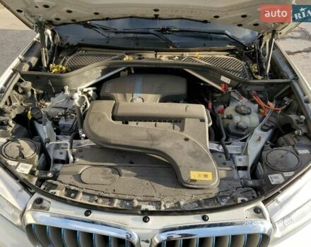 Белый БМВ Х5, объемом двигателя 2 л и пробегом 128 тыс. км за 8500 $, фото 11 на Automoto.ua