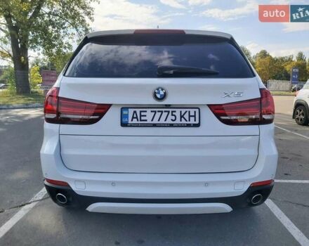 Білий БМВ Х5, об'ємом двигуна 2 л та пробігом 138 тис. км за 27500 $, фото 5 на Automoto.ua