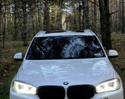 Белый БМВ Х5, объемом двигателя 3 л и пробегом 205 тыс. км за 25000 $, фото 4 на Automoto.ua