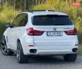 Белый БМВ Х5, объемом двигателя 3 л и пробегом 175 тыс. км за 37300 $, фото 13 на Automoto.ua