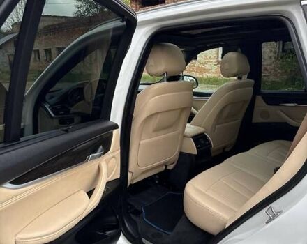 Белый БМВ Х5, объемом двигателя 3 л и пробегом 222 тыс. км за 22200 $, фото 9 на Automoto.ua