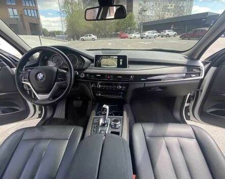 Белый БМВ Х5, объемом двигателя 2 л и пробегом 65 тыс. км за 21000 $, фото 6 на Automoto.ua