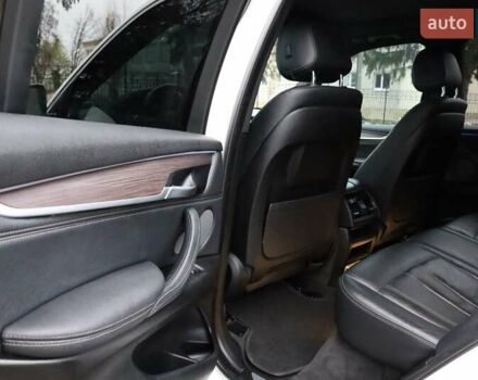 Белый БМВ Х5, объемом двигателя 2 л и пробегом 217 тыс. км за 27500 $, фото 18 на Automoto.ua