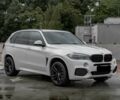 Белый БМВ Х5, объемом двигателя 2 л и пробегом 65 тыс. км за 16500 $, фото 2 на Automoto.ua