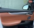Белый БМВ Х5, объемом двигателя 3 л и пробегом 175 тыс. км за 37300 $, фото 70 на Automoto.ua