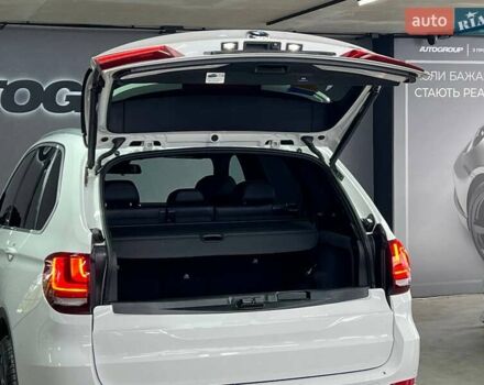 Белый БМВ Х5, объемом двигателя 2.98 л и пробегом 57 тыс. км за 34800 $, фото 5 на Automoto.ua