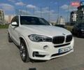 Белый БМВ Х5, объемом двигателя 2.98 л и пробегом 145 тыс. км за 26550 $, фото 1 на Automoto.ua