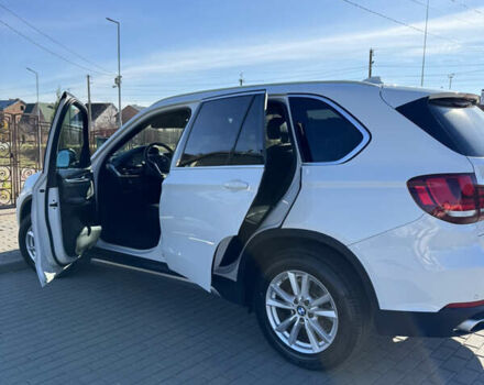 Белый БМВ Х5, объемом двигателя 2.98 л и пробегом 106 тыс. км за 28000 $, фото 8 на Automoto.ua