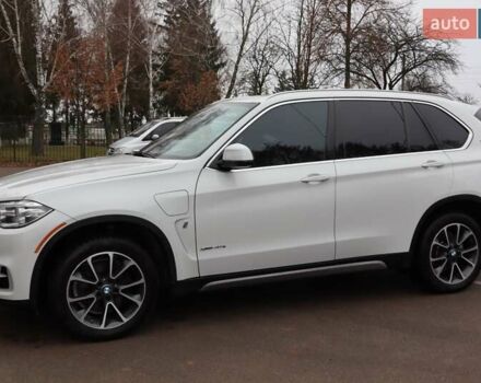 Белый БМВ Х5, объемом двигателя 2 л и пробегом 217 тыс. км за 27500 $, фото 3 на Automoto.ua