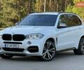 Белый БМВ Х5, объемом двигателя 3 л и пробегом 175 тыс. км за 37300 $, фото 1 на Automoto.ua