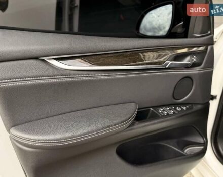 Белый БМВ Х5, объемом двигателя 2.98 л и пробегом 154 тыс. км за 34500 $, фото 26 на Automoto.ua