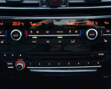 Белый БМВ Х5, объемом двигателя 3 л и пробегом 105 тыс. км за 36500 $, фото 14 на Automoto.ua