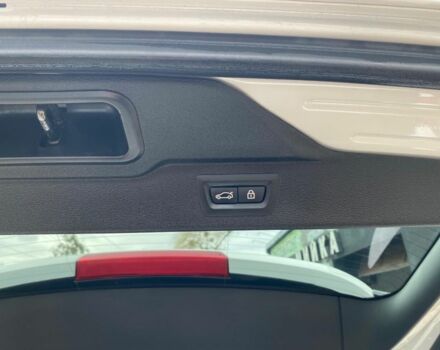 Белый БМВ Х5, объемом двигателя 3 л и пробегом 249 тыс. км за 35000 $, фото 6 на Automoto.ua