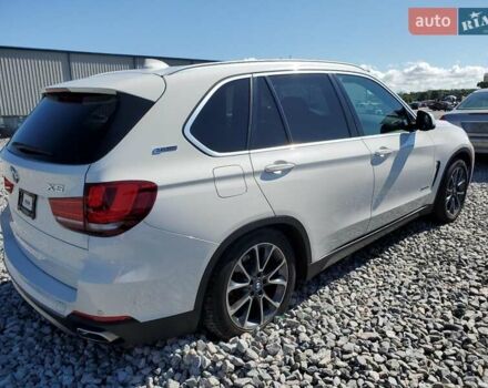 Білий БМВ Х5, об'ємом двигуна 2 л та пробігом 198 тис. км за 28700 $, фото 3 на Automoto.ua