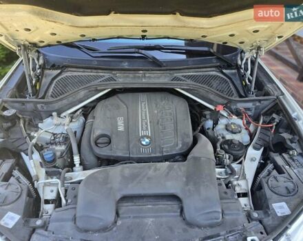 Белый БМВ Х5, объемом двигателя 2.99 л и пробегом 278 тыс. км за 27867 $, фото 13 на Automoto.ua