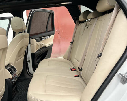 Белый БМВ Х5, объемом двигателя 2 л и пробегом 82 тыс. км за 33900 $, фото 40 на Automoto.ua