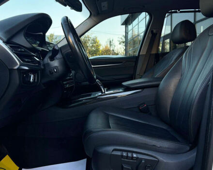 Белый БМВ Х5, объемом двигателя 3 л и пробегом 105 тыс. км за 36500 $, фото 9 на Automoto.ua