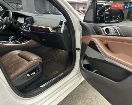 Білий БМВ Х5, об'ємом двигуна 3 л та пробігом 136 тис. км за 56000 $, фото 33 на Automoto.ua