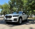 Белый БМВ Х5, объемом двигателя 3 л и пробегом 132 тыс. км за 38900 $, фото 1 на Automoto.ua