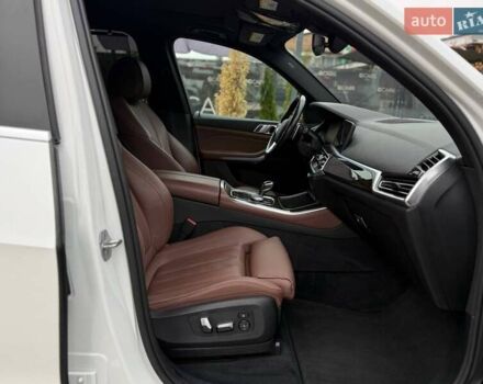 Белый БМВ Х5, объемом двигателя 3 л и пробегом 94 тыс. км за 49999 $, фото 24 на Automoto.ua