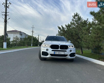 Білий БМВ Х5, об'ємом двигуна 2.99 л та пробігом 84 тис. км за 44900 $, фото 4 на Automoto.ua