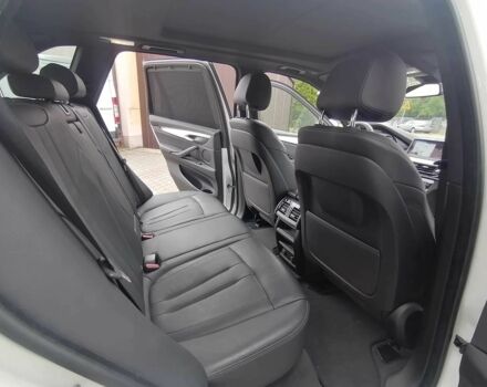 Белый БМВ Х5, объемом двигателя 2 л и пробегом 80 тыс. км за 18000 $, фото 11 на Automoto.ua