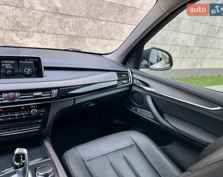 Белый БМВ Х5, объемом двигателя 2 л и пробегом 132 тыс. км за 31800 $, фото 58 на Automoto.ua