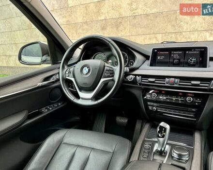 Белый БМВ Х5, объемом двигателя 2 л и пробегом 132 тыс. км за 31800 $, фото 59 на Automoto.ua