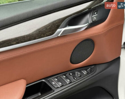 Белый БМВ Х5, объемом двигателя 2 л и пробегом 152 тыс. км за 29900 $, фото 9 на Automoto.ua