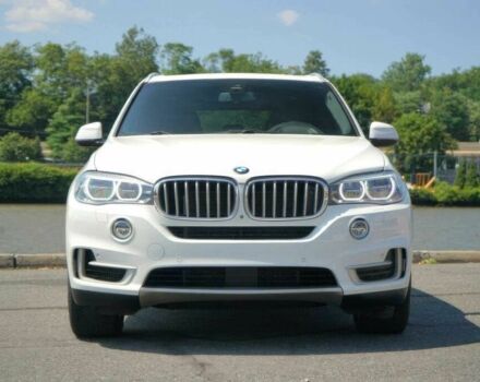 Белый БМВ Х5, объемом двигателя 4.4 л и пробегом 33 тыс. км за 10800 $, фото 1 на Automoto.ua