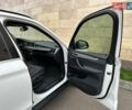Белый БМВ Х5, объемом двигателя 2 л и пробегом 132 тыс. км за 31800 $, фото 90 на Automoto.ua