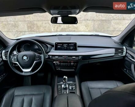 Белый БМВ Х5, объемом двигателя 2 л и пробегом 132 тыс. км за 31800 $, фото 57 на Automoto.ua
