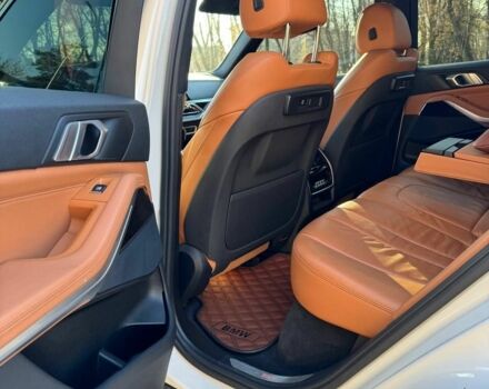 Белый БМВ Х5, объемом двигателя 3 л и пробегом 104 тыс. км за 47000 $, фото 9 на Automoto.ua