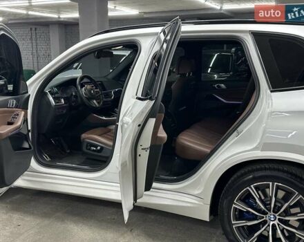 Білий БМВ Х5, об'ємом двигуна 3 л та пробігом 136 тис. км за 56000 $, фото 16 на Automoto.ua