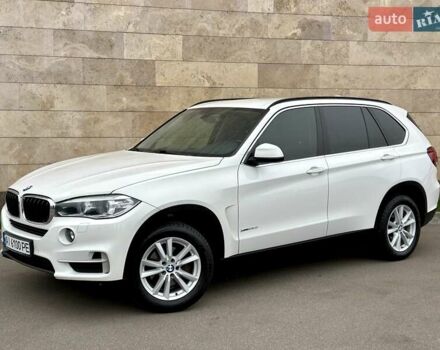 Белый БМВ Х5, объемом двигателя 2 л и пробегом 132 тыс. км за 31800 $, фото 1 на Automoto.ua