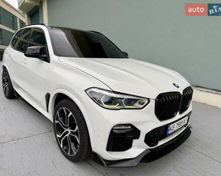 БМВ Х5 2018 в Днепре (Днепропетровске) на Automoto.ua Белый БМВ Х5, объемом двигателя 3 л и пробегом 91 тыс. км за 58000 $, фото 1 на Automoto.ua