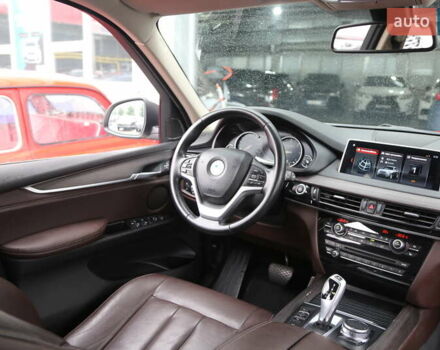 Белый БМВ Х5, объемом двигателя 2 л и пробегом 180 тыс. км за 31500 $, фото 13 на Automoto.ua