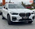 Белый БМВ Х5, объемом двигателя 3 л и пробегом 211 тыс. км за 37900 $, фото 2 на Automoto.ua