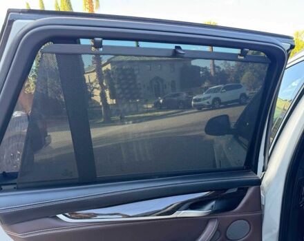 Белый БМВ Х5, объемом двигателя 3 л и пробегом 73 тыс. км за 19000 $, фото 10 на Automoto.ua