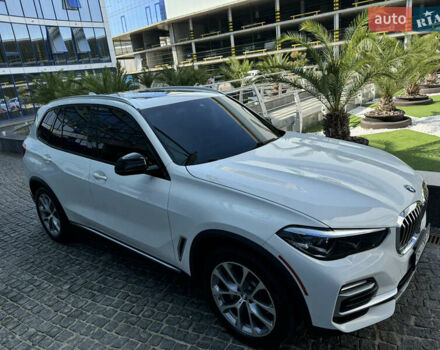 Белый БМВ Х5, объемом двигателя 3 л и пробегом 75 тыс. км за 57000 $, фото 2 на Automoto.ua