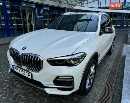Белый БМВ Х5, объемом двигателя 3 л и пробегом 75 тыс. км за 57000 $, фото 3 на Automoto.ua