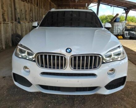 Белый БМВ Х5, объемом двигателя 2 л и пробегом 60 тыс. км за 10000 $, фото 4 на Automoto.ua