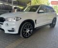 Белый БМВ Х5, объемом двигателя 3 л и пробегом 59 тыс. км за 36500 $, фото 1 на Automoto.ua