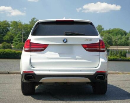 Белый БМВ Х5, объемом двигателя 4.4 л и пробегом 33 тыс. км за 10800 $, фото 4 на Automoto.ua