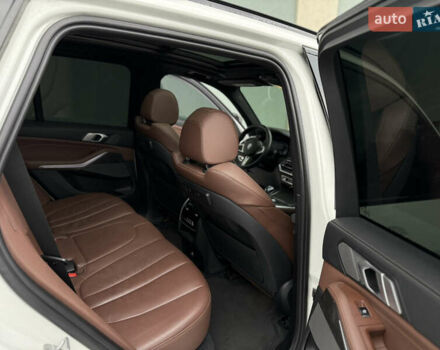 БМВ Х5 2018 в Днепре (Днепропетровске) на Automoto.ua Белый БМВ Х5, объемом двигателя 3 л и пробегом 91 тыс. км за 58000 $, фото 9 на Automoto.ua