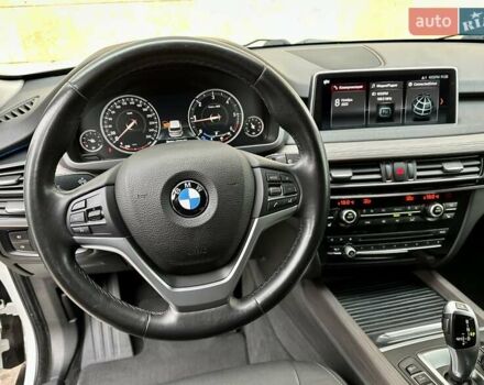 Белый БМВ Х5, объемом двигателя 2 л и пробегом 132 тыс. км за 31800 $, фото 67 на Automoto.ua