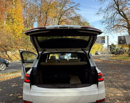 Белый БМВ Х5, объемом двигателя 3 л и пробегом 104 тыс. км за 49000 $, фото 8 на Automoto.ua