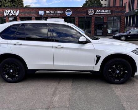 Белый БМВ Х5, объемом двигателя 3 л и пробегом 168 тыс. км за 29999 $, фото 3 на Automoto.ua