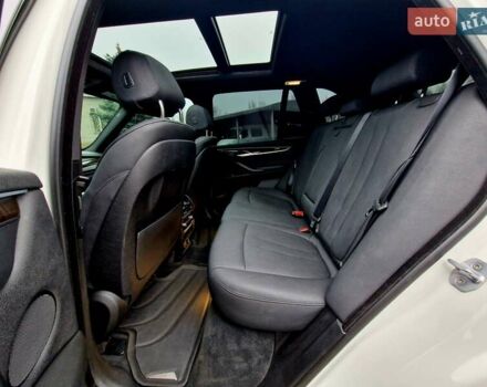 Білий БМВ Х5, об'ємом двигуна 3 л та пробігом 74 тис. км за 29500 $, фото 24 на Automoto.ua