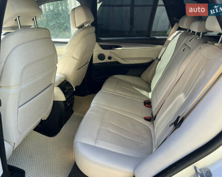 Белый БМВ Х5, объемом двигателя 3 л и пробегом 130 тыс. км за 40000 $, фото 46 на Automoto.ua